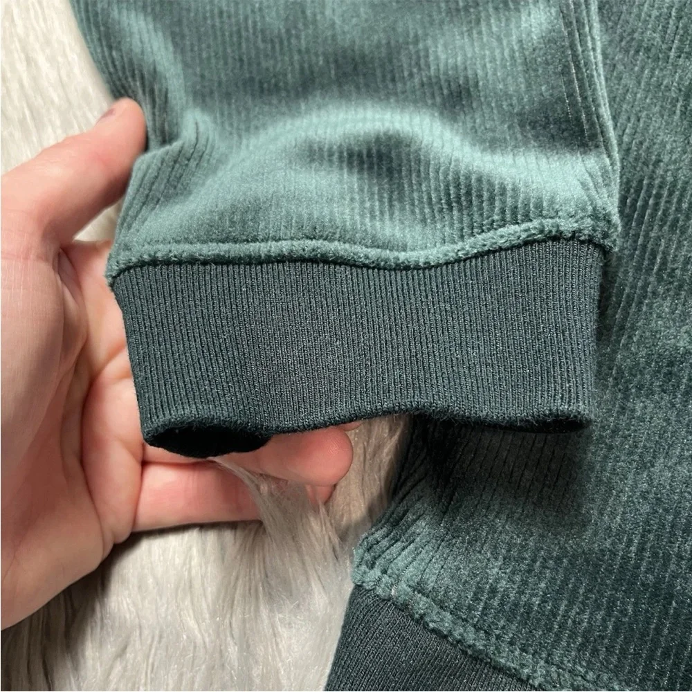Marine Layer Cord Velour V Neck Sweatshirt Green Gables Size Large